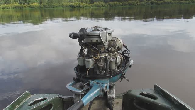 Вихрь 20 из 70-х! Расход бензина в полный газ. Лодка Казанка. смотреть онлайн