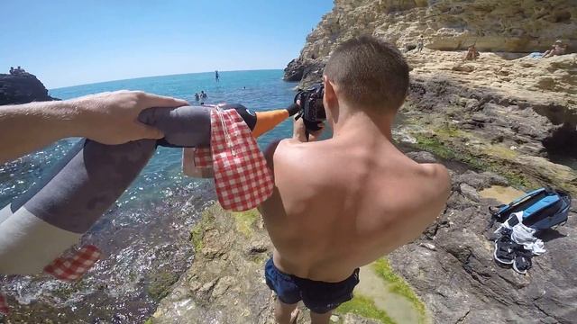 Между ними тает лёд смотреть онлайн