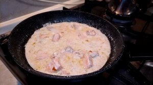 Ужин по-быстрому:спагетти с лососем под сливочным соусом (Субтитры)