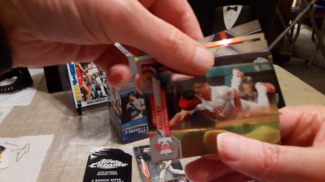 Blaster Box of 2020 Topps Chrome Baseball. смотреть онлайн