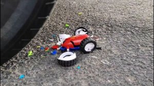 1 ЧАС Машина Давит Предметы ЭКСПЕРИМЕНТЫ под колесом машины АСМР#машинки #мультики #машины