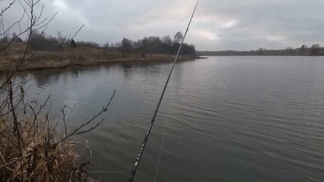 Микро-джиг в НОЯБРЕ! Рыбалка на СПИННИНГ! Ловля ЩУКИ и ОКУНЯ! смотреть онлайн