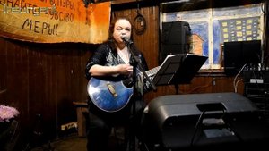 Кошка Сашка с песней На моей стороне