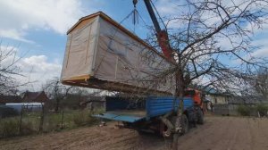 Деревянная бытовка на дачу, заказ и разгрузка - производители бытовок в Московской области