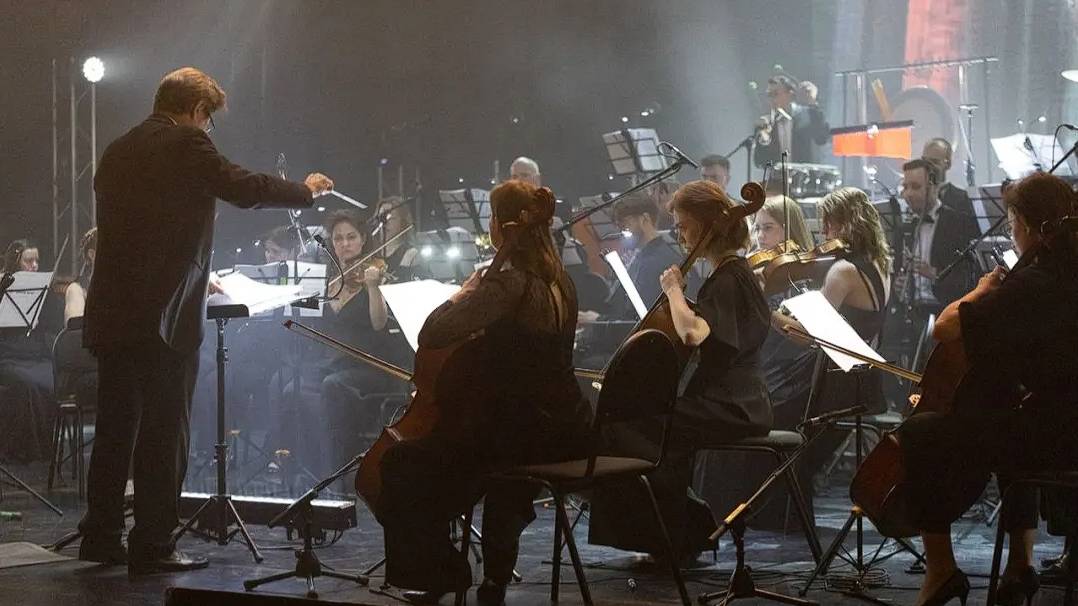 Видео с концерта рок-хиты оркестра «Модерн» смотреть онлайн