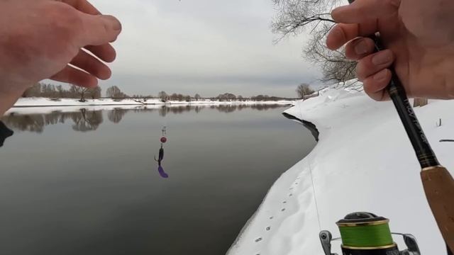 ТРОФЕИ МОСКВА-РЕКИ! ДЖИГ ЗИМОЙ, рыбалка на СПИННИНГ в последний день ЗИМЫ,ЩУКА, СУДАК, ОКУНЬ, КАРАСЬ смотреть онлайн