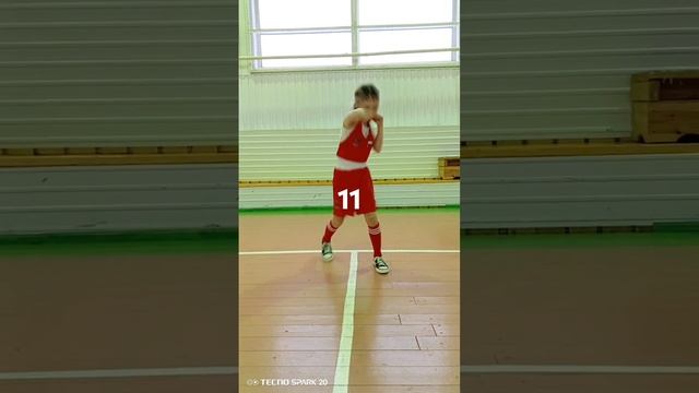 @ВалерийМихалёв-ъ6ч #урокибокса #школабокса #боксёр #левша #усть #sports #russianboxing #спорт #ma