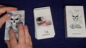 Современная колода Viks tarot (Викс таро) - обзор колоды. Что с ней не так? 🤔
