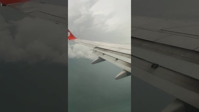 Lion Air JT 254 Jakarta CGK to Padang PDG Landing смотреть онлайн