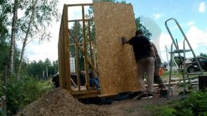 Строим бытовку и туалет для дачи. Стены.