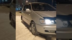 тойота ипсум 2000г.в 400000руб.