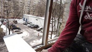 √10.Установка отлива по верх рамы , как правильно