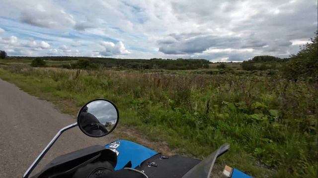 Предосення поезда на мотоциклах.