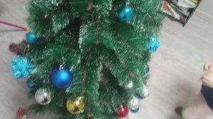 Наряжаем Новогоднюю елку.