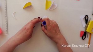 Поделка из цветной бумаги и картона 6, 7, 8, 9 лет. Курочка - качающаяся игрушка.