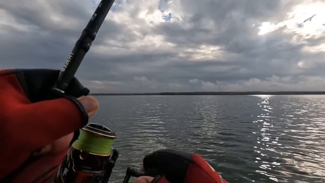 Ловля СУДАКА на ДЖИГ осенью! ЯУЗСКОЕ вдхр. закрытие сезона! смотреть онлайн