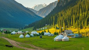 "Менин балалыгымдын бейиши." песня "Мой райский детства уголок"  с переводом на кыргызский язык.