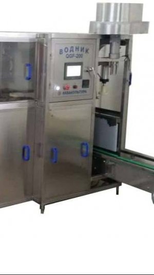 Моноблок для розлива воды в 19л. бутыли QGF-200, производительность до 240 бут.час.
