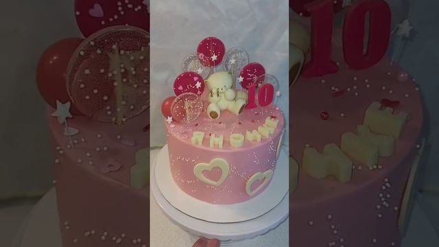 Тортик девочке на 10 лет, леденцы из карамели и изомальта.