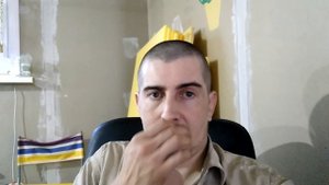 Откачать мед, без медогонки! Не повторяйте этого дома!!! Иркутск