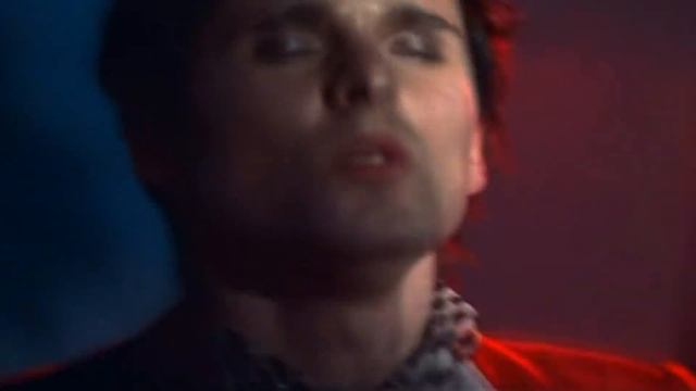 Muse - Supermassive Black Hole (Original Music Video) смотреть онлайн