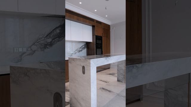 Интерьер видовой квартиры в ЖК Леонтьевский Мыс. Meta-Architects.