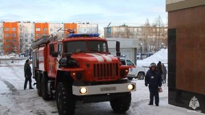 Тренировка пожарных и кинологов прошла в отделении Банка России по Камчатскому краю