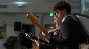 Пение «Разве можно выразить словами» - группа молодёжи