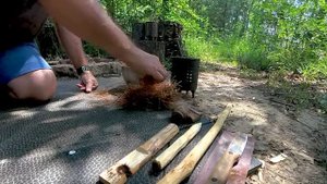 Как сделать огонь с помощью лука и трения