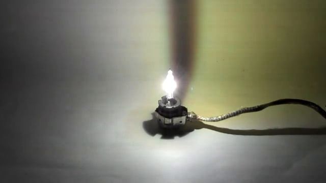 OEM D2S Philips 85122+ 4300k HID Bulb Startup & Warmup
