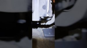 Снимаю салонный фильтр на Ниссан Эльгранд.
