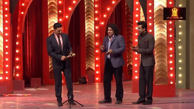 Akshay Kumar Candid & Uncut | The Global Indian Film & TV Honours | Ranbir Kapoor | Sajid Khan