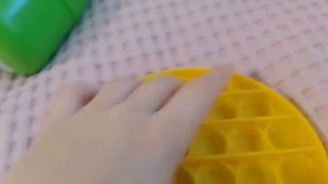 обзор на поп иты 2 смотреть онлайн