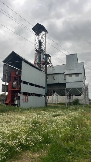 Продается  зерноочистительный комплекс ЗАВ-40 (чистка 70 т; сушка 20 т)