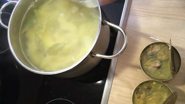 Сварил после работы УХУ за 30 минут! Самая быстрая и вкусная уха!  ВКУСНЫЙ СУП С КОНСЕРВАМИ