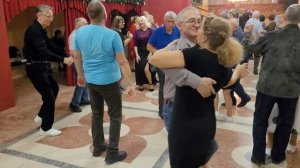 Дарите женщинам цветы... 21.12.24...