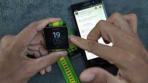 Using Sony SmartWatch 2 in 2024 - Is It Still Worth It? | Retro Tech | RandomRepairs