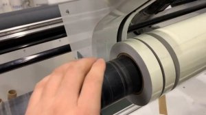 Резка  флуорисцентной пленки в 25 мм