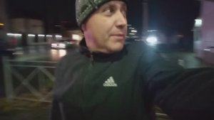 ЖАЛКО С НЕЙ РАССТАВАТЬСЯ