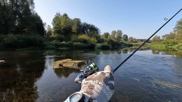 Пока ещё лето, ГОЛАВЛЬ держись! Со СПИННИНГОМ по МАЛЫМ РЕКАМ! Рыбалка на спиннинг! смотреть онлайн
