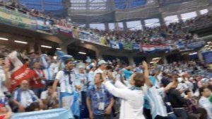 Фанаты Аргентины поют