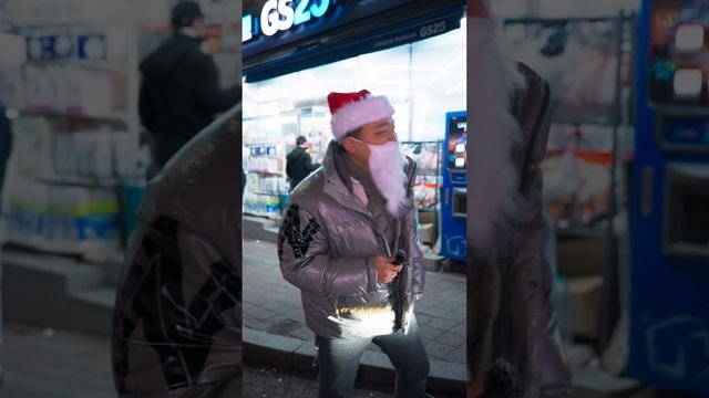 С наступающим 2025 годом друзья 🎄🍾🔥

#гирлянданаавто#новыйгодвкорее#корея2025#южнаякореяинчон