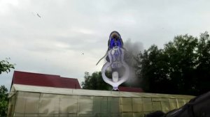 Ко мне прилетел Штурмовик из Half-Life 2 .