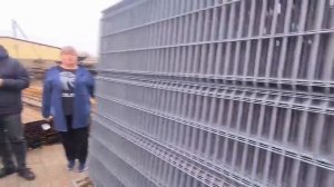 Дом в Александровке. Покупаем забор в огород. Сколько стоит и какой выбрала Таня.