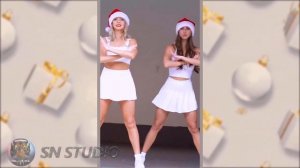 124. ♫ Brenda Lee - Rockin' Around The Christmas Tree ♫ Shuffle Dance Video