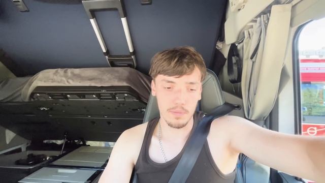 ДАЛЬНОБОЙ БЕЗ ОПЫТА - ПОРВАЛ КОЛЕСО? РАБОТА С ПАЛЛЕТАМИ!
