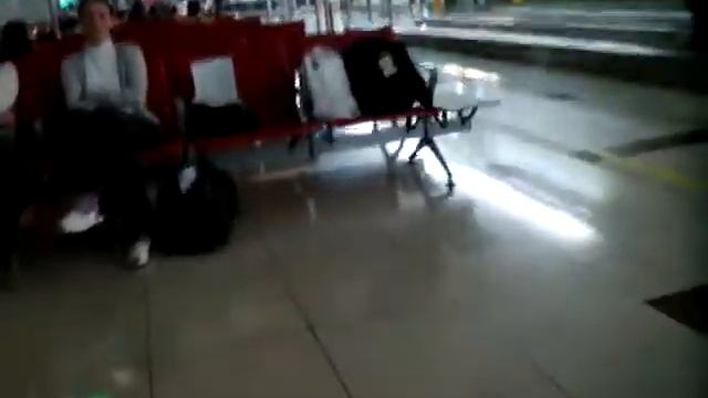 Аэропорт. Индия. смотреть онлайн