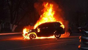 В Подмосковье аферисты обманули двух пенсионерок ради поджога автомобиля полиции
