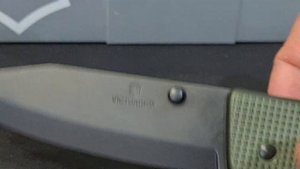 Victorinox 0.9425.DS24 Evoke BSH Alox Super Pocket Knife unboxing and demo