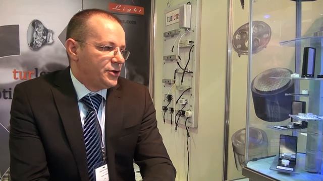 Демонстрация оптики для света от компании Turlens